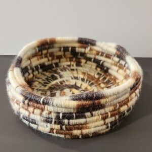 Fabric woven Multicolor Basket